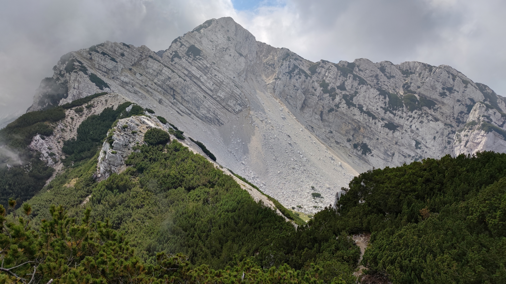 Wanderung entlang des Monte Baldo Bergrücken