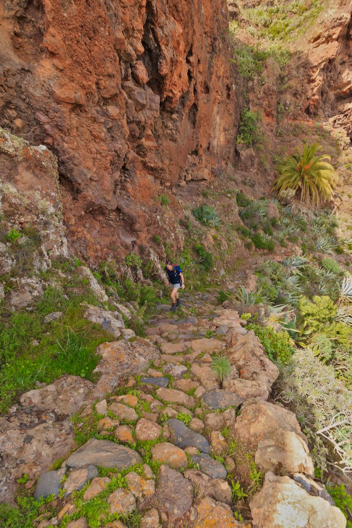 Felsplateu mit Blick in den Barranco de Guarimiar