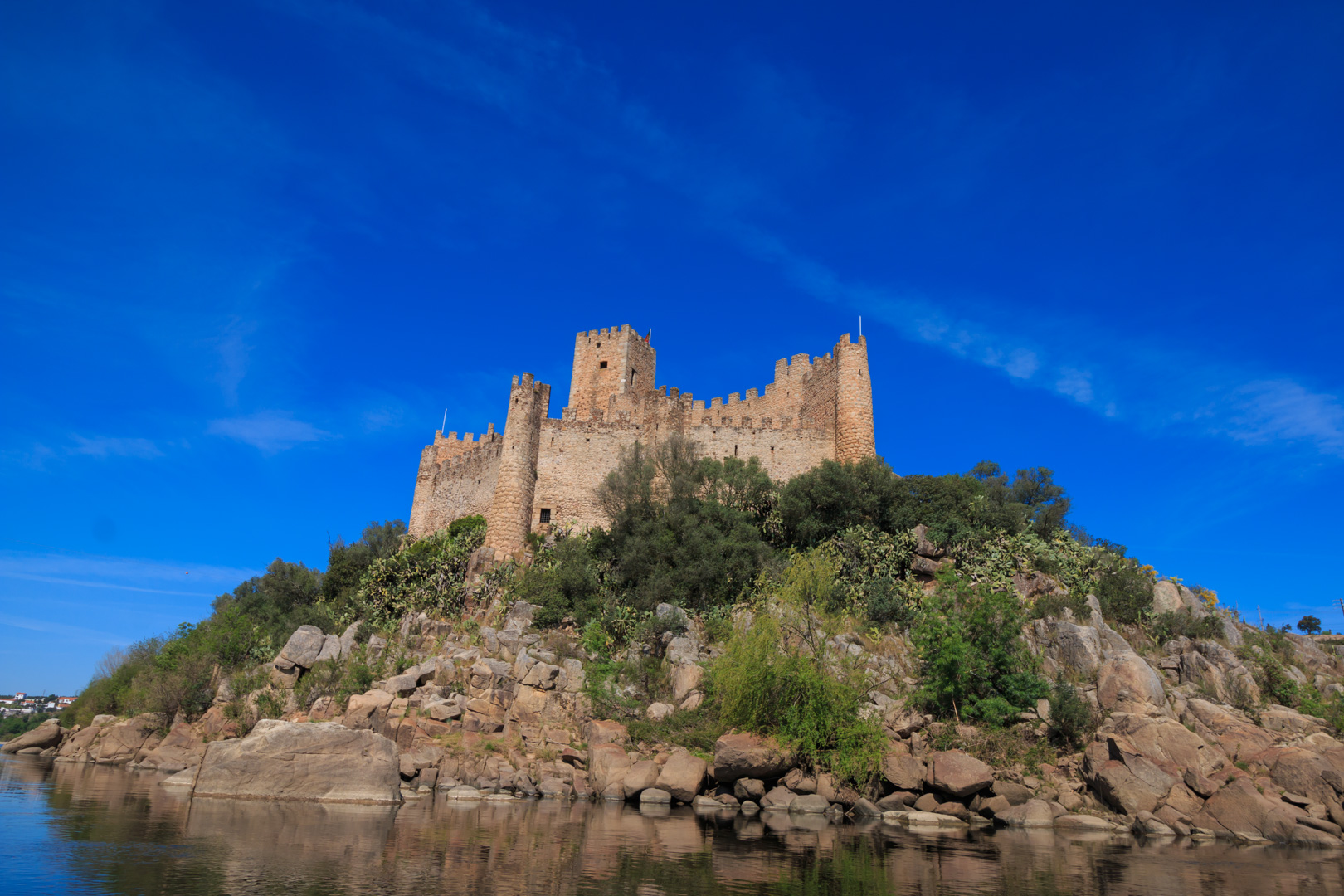 Burg von Almourol, Außenansicht
