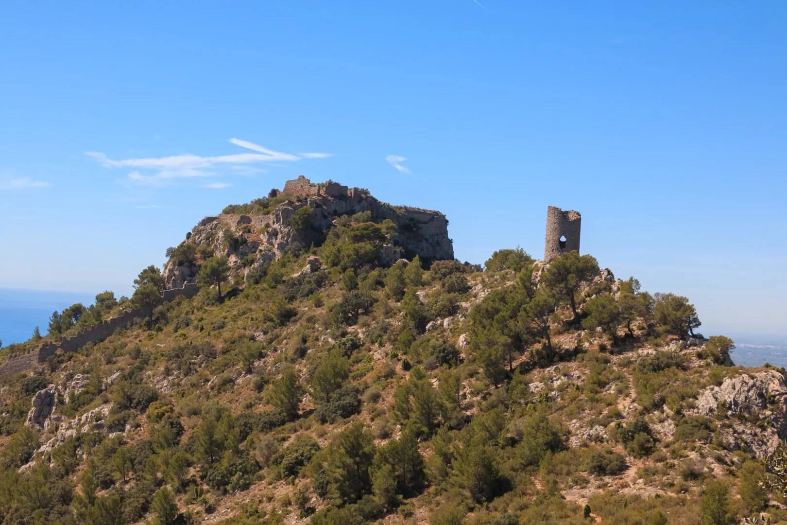 Castillo de Montornes im Naturpark Desert de les Palmes