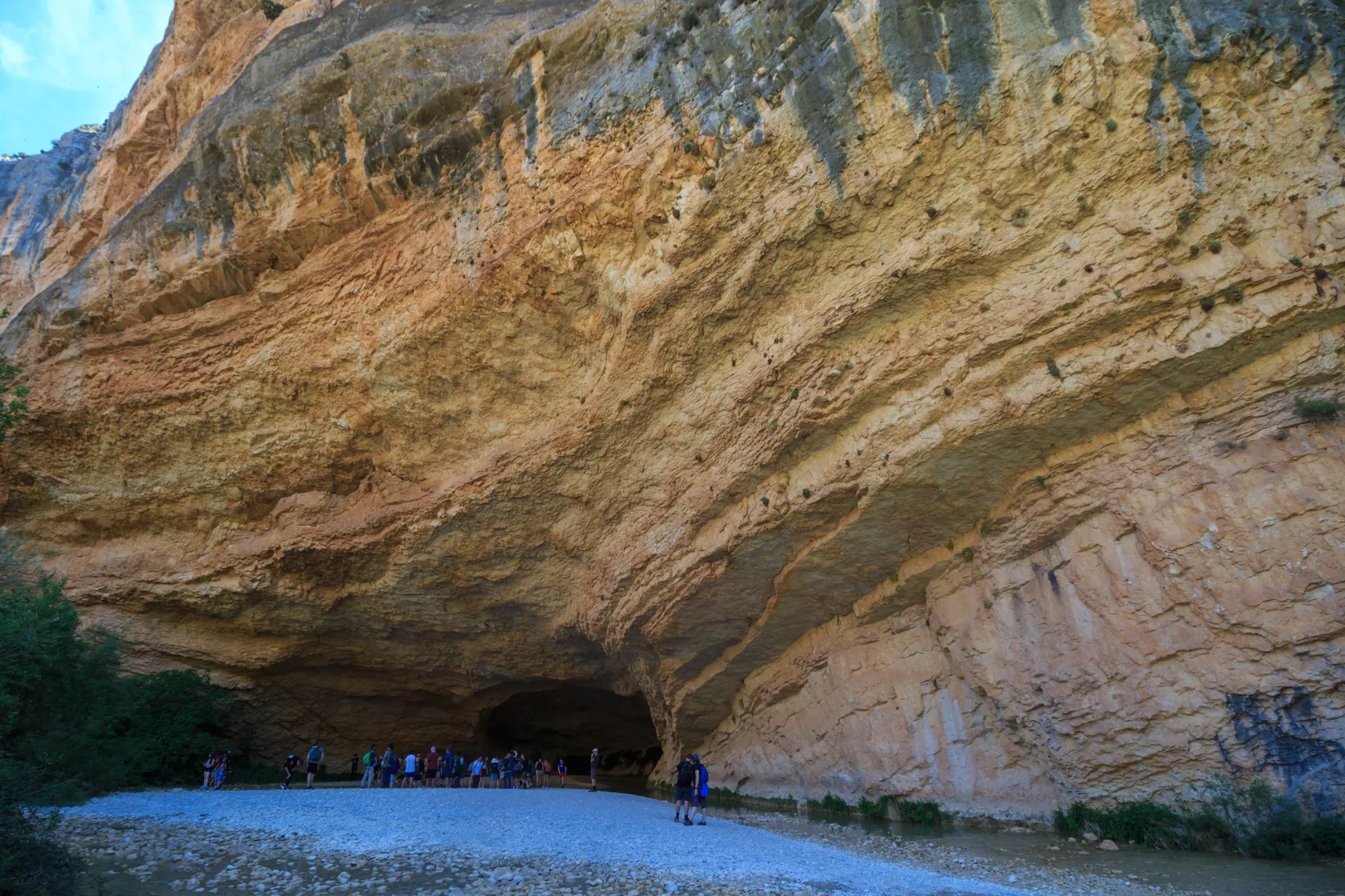 Höhle "Cueva de Picamartillo" am Weg Pasarelas del Vero 